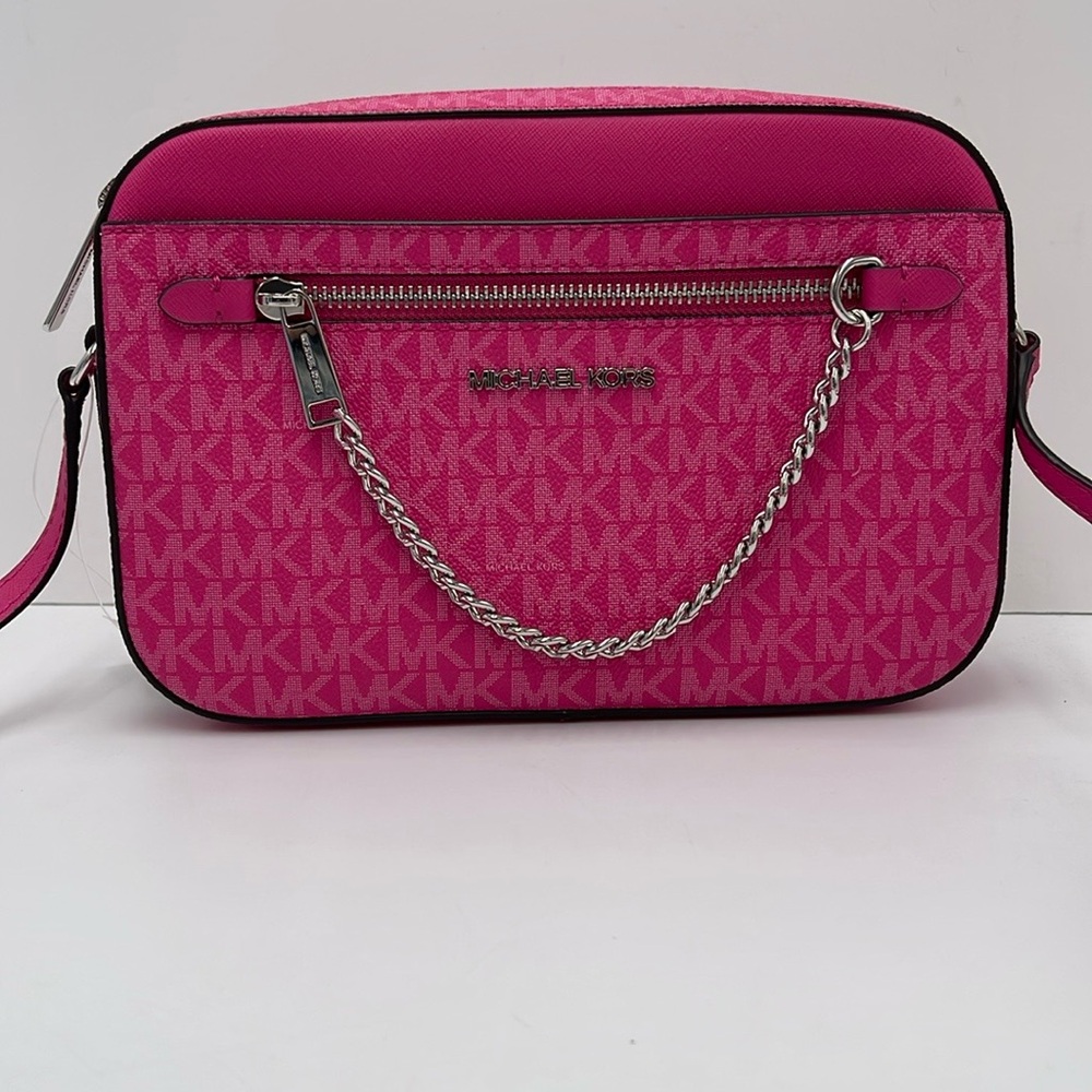 Michael Kors Jet Set Large Signature Logo Chain Crossbody Bag
Dragonfruit
NWT - Picture 6 of 16